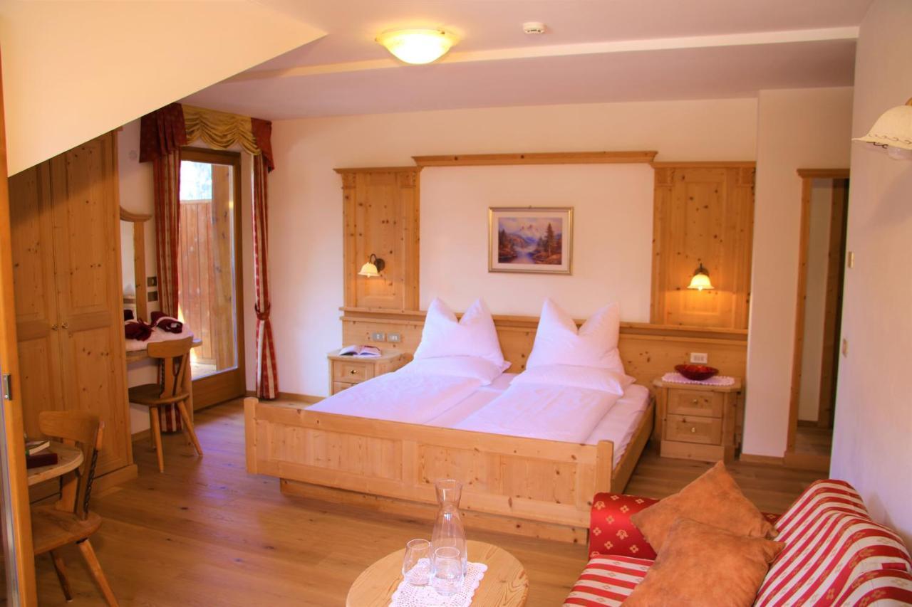 Hotel Alpenrose Dolomites La Valle Ngoại thất bức ảnh