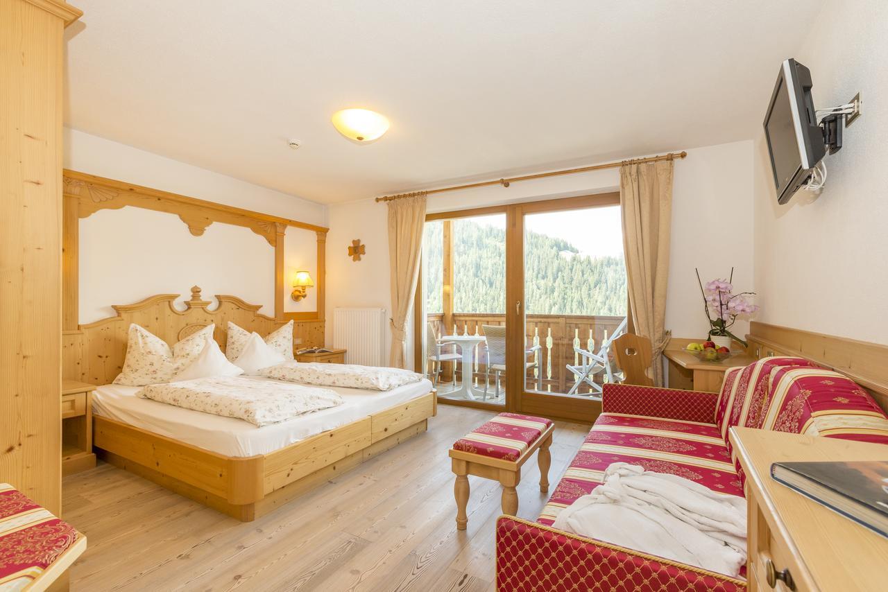 Hotel Alpenrose Dolomites La Valle Ngoại thất bức ảnh