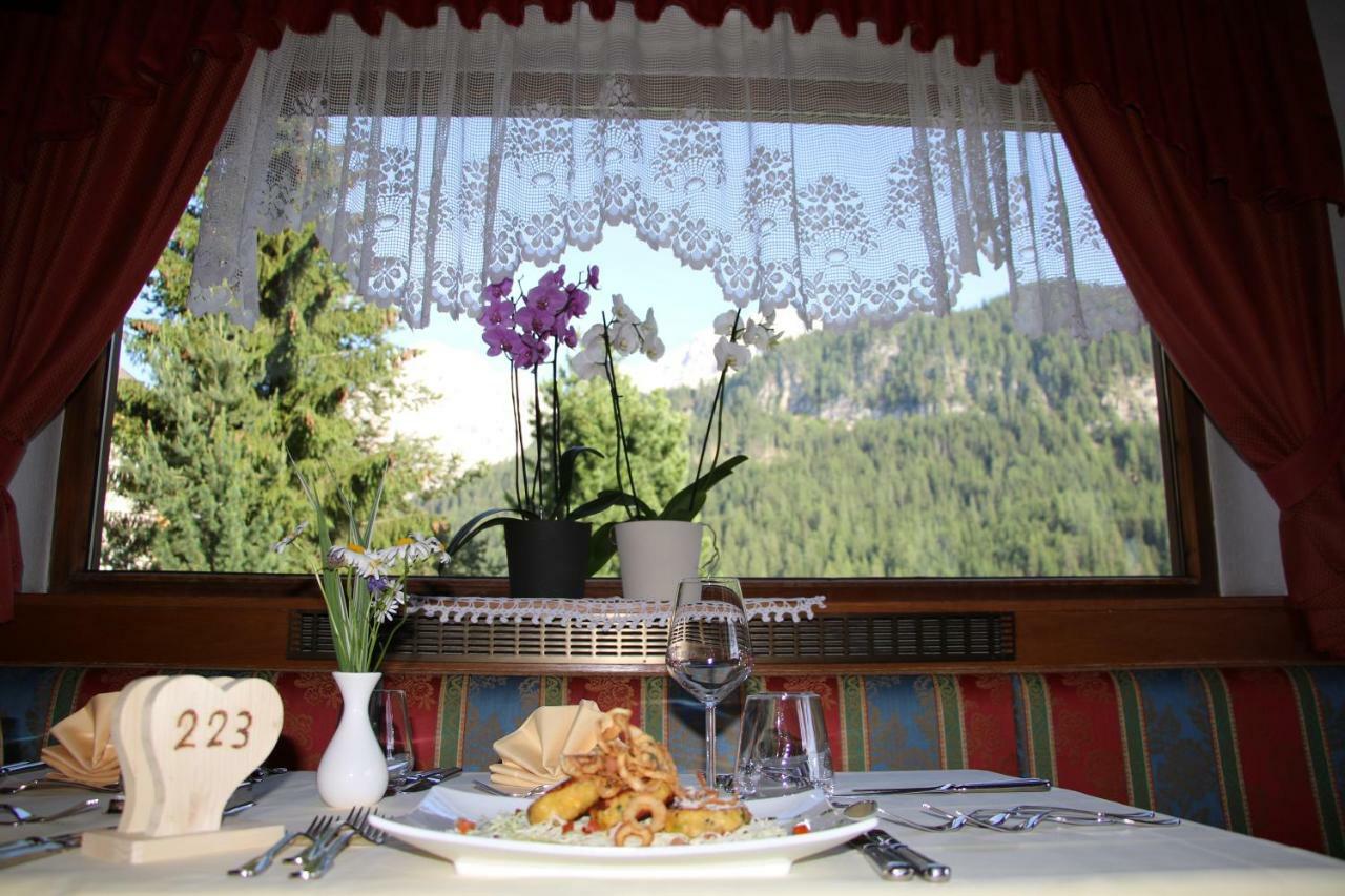 Hotel Alpenrose Dolomites La Valle Ngoại thất bức ảnh